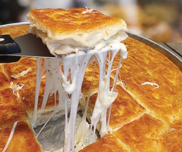 Kaşarlı  Börek
